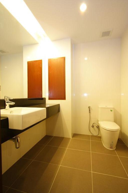 Kalim Beach Place Patong Екстериор снимка